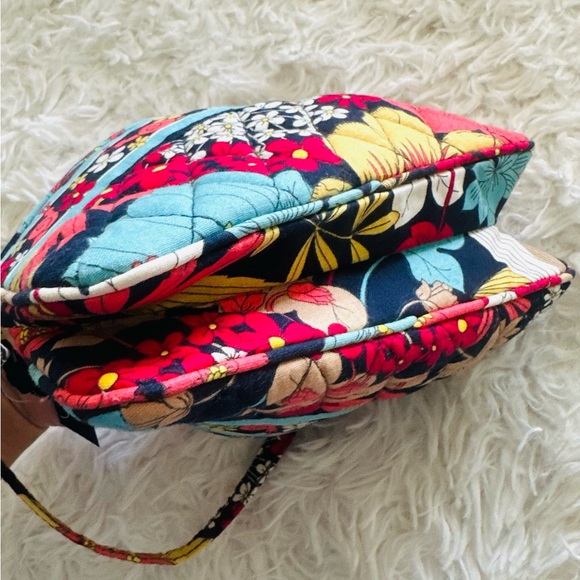 Vera Bradly Happy Snails Wristlet/Clutch - Picture 4 of 4